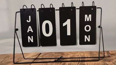 Industriële dag (omslag) kalender - Zwart - Metaal - Tafel/bureau kalender